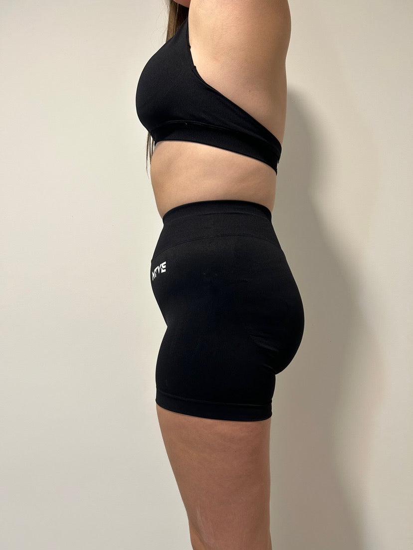 SPARK Seamless Shorts - Black